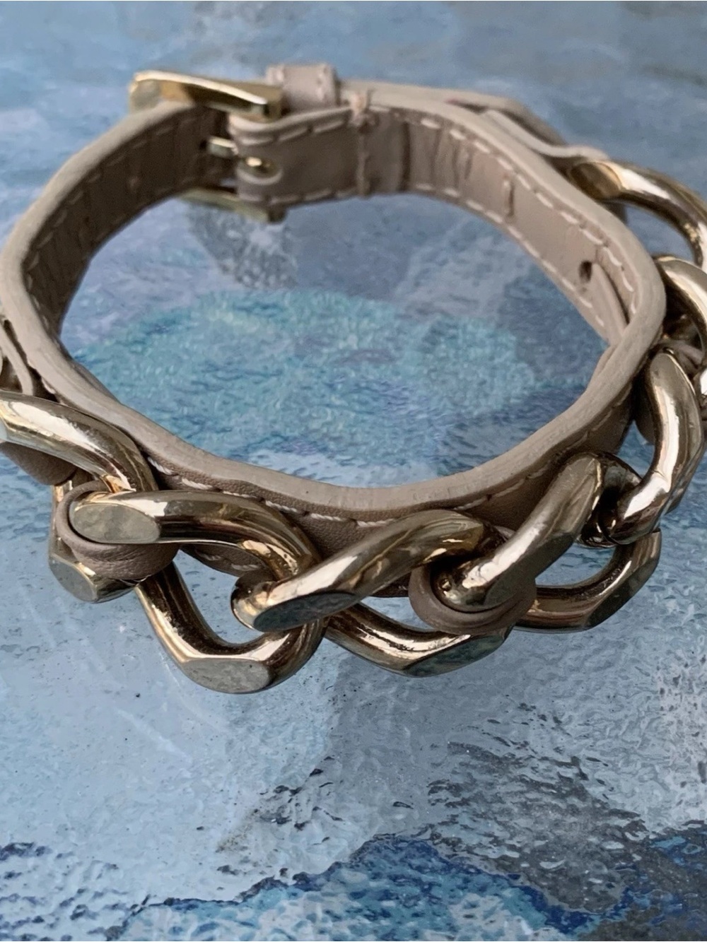 Elegance Burberry Genuine beige Leather Chain Bracelet. Made in Italy